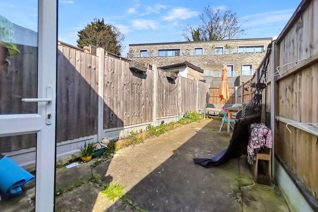 Terraced house for sale in Kenworthy Road, Hackney