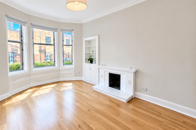 Flat 1/3 14, Calder Street, Glasgow photo 2