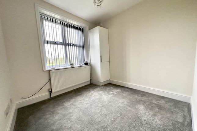 Spring End Road, Horbury Wakefield photo 5