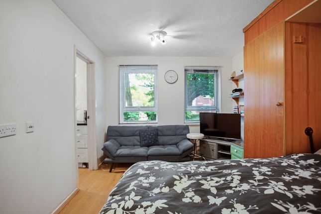 38, Harper Road, London photo 3
