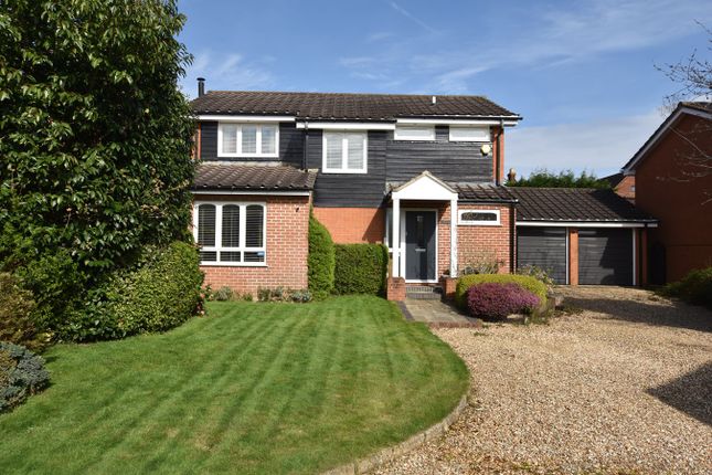 Thumbnail Detached house for sale in Cheney Close, Binfield, Bracknell