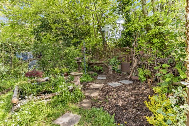 Flat 2 Roundham House, 22, Belle Vue Road, Devon photo 4