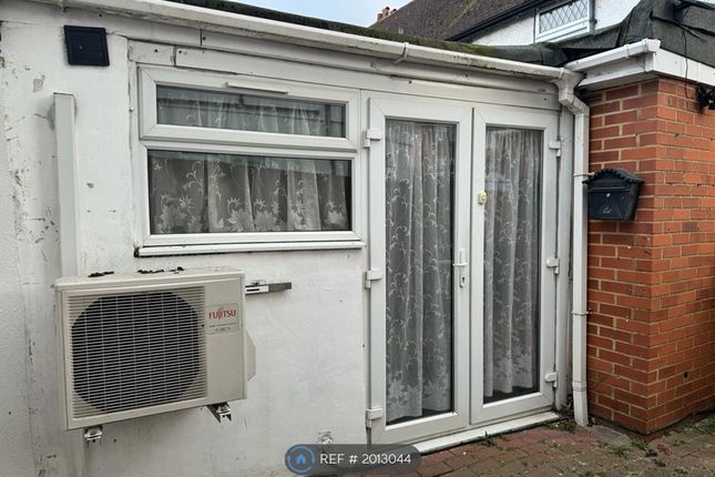 Thumbnail Maisonette to rent in Sycamore Avenue, London
