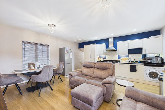 Flat 4, Jordans Mews, Aylesbury photo 4