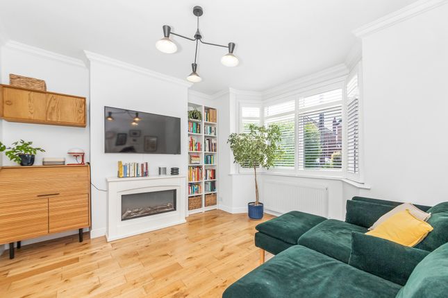 13, Montcalm Road, Charlton photo 2