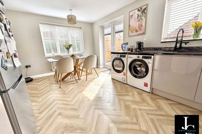 11, Thistly Leasow, Telford photo 4
