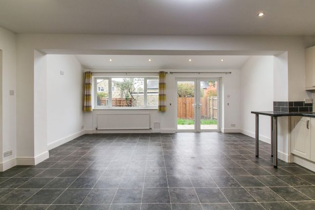 Thumbnail Link-detached house to rent in Petersfield Road, Duxford, Cambridge