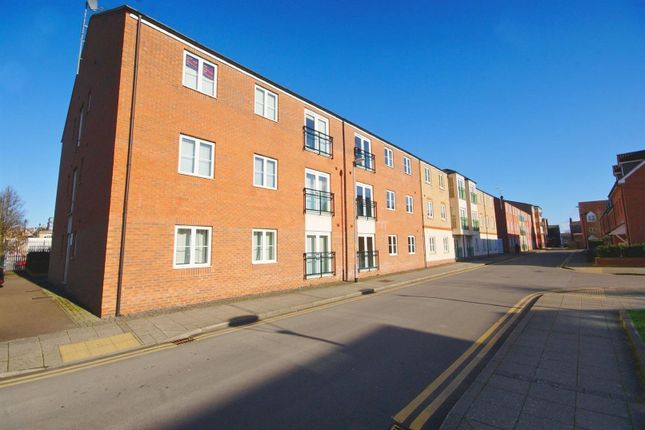 Thumbnail Flat to rent in Riverside Drive, Lincoln