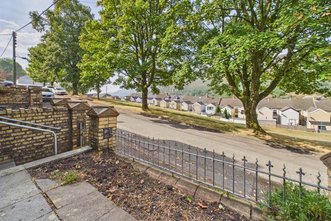 9 New Cwm Terrace, Ebbw Vale photo 2