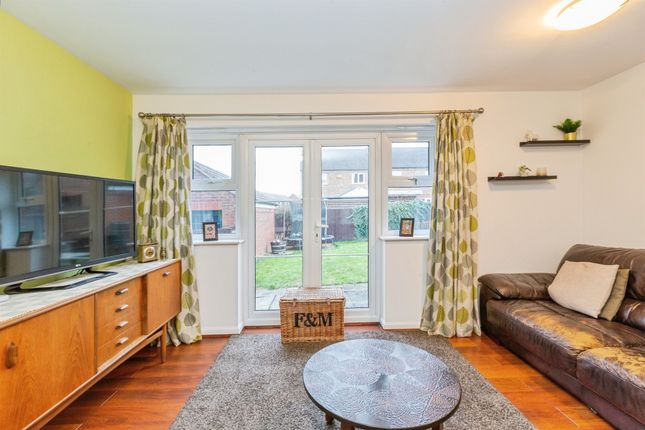 16, Cavendish Way, Aylesbury photo 3