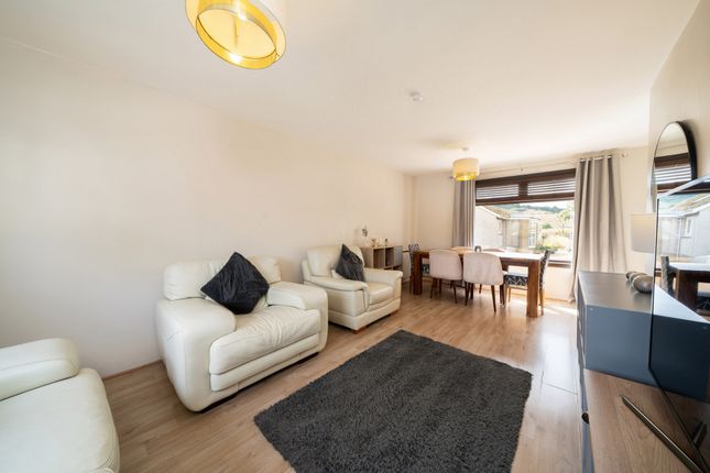 5, Dowlas Court, Cupar photo 4
