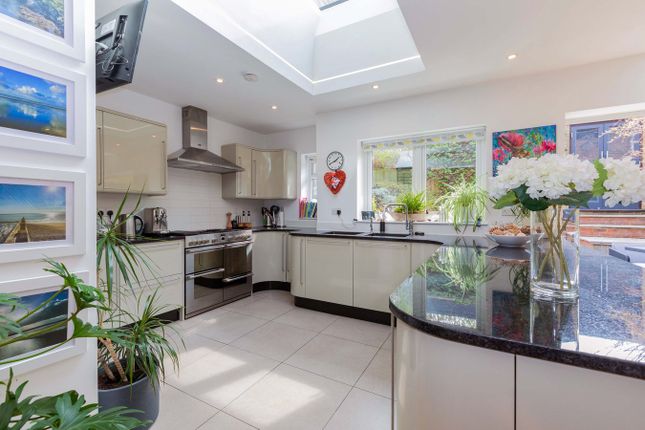 6, Lower Road, Cookham photo 4