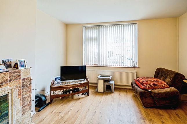 Windermere Way, Slough photo 4