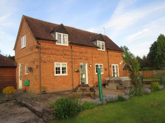 2 Bed Detached House To Rent In Perrymill Cottage Little