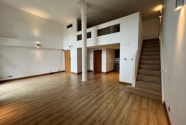17 East Float, Dock Road, Birkenhead photo 4