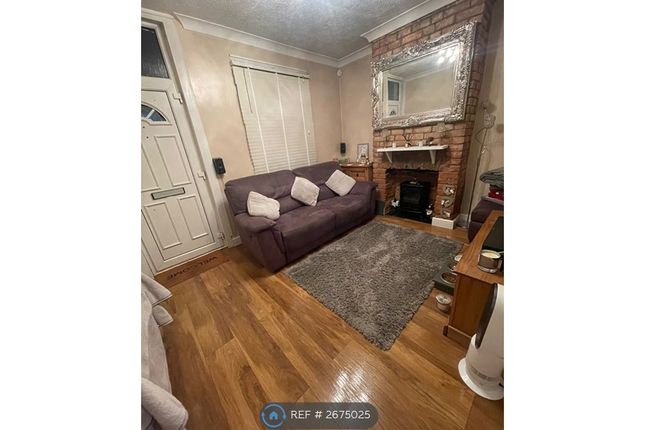 Castle Street, Greenhithe photo 2