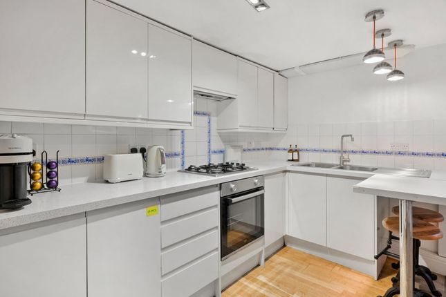 37 Parfett Street, Aldgate East photo 4