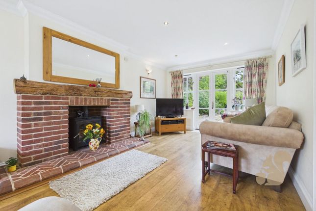 Walnut Tree Cottage Glebe Lane, Colchester photo 3
