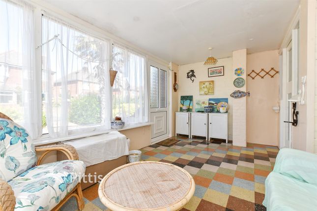 2, Vinings Gardens, Sandown photo 4