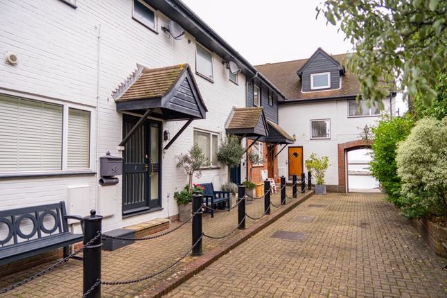 Thumbnail Terraced house for sale in Birmingham Road, Cowes