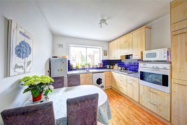 Flat to rent in Stephendale Road, Sands End