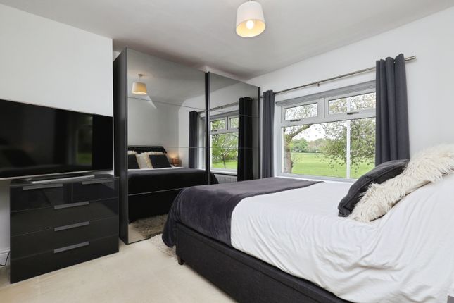 89, Leathley Avenue, Ilkley photo 4