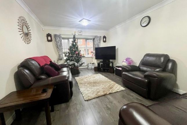 Detached house to rent in Bloomsbury Crescent, Bolton