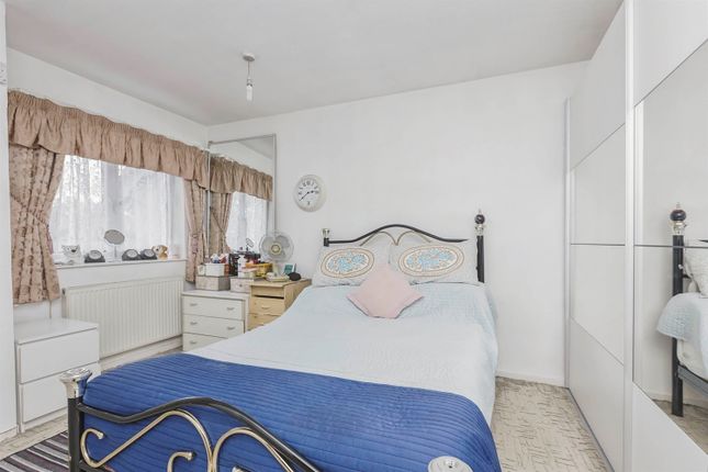 Terraced house for sale in Pitchens Close, Leicester