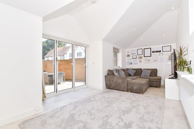 6, Leonard Gould Way, Maidstone photo 4