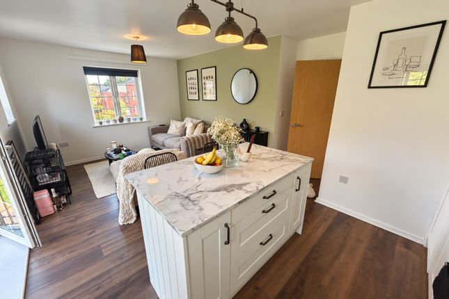 24, Churchbeck Chase, Manchester photo 4