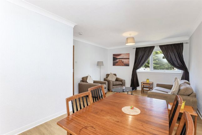 12, Whitecraigs Place, Glasgow photo 4