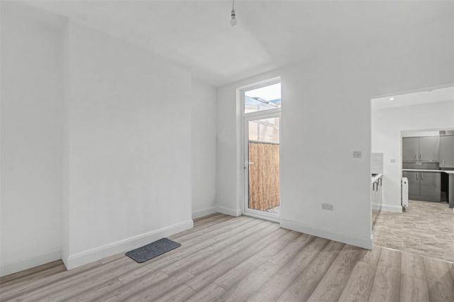 15A, Collington Street, Nottingham photo 3