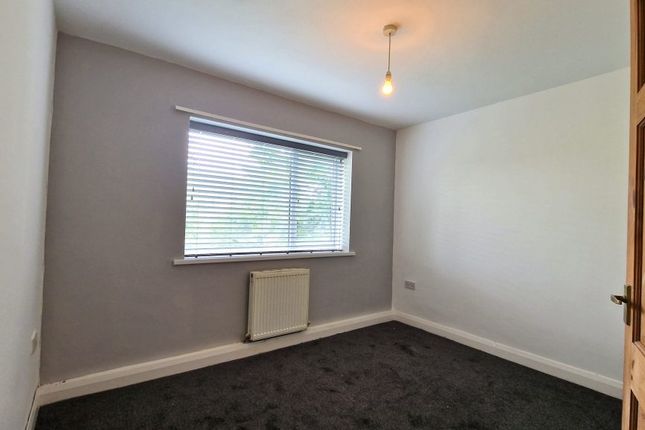 8 Moor Court, Burwood Road, NORTH SHIELDS photo 4