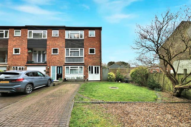 Thumbnail Property for sale in Westland Road, Knebworth, Herts