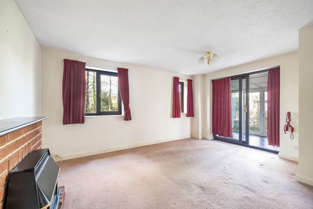 15, Kingcome Court, Buckfastleigh photo 2
