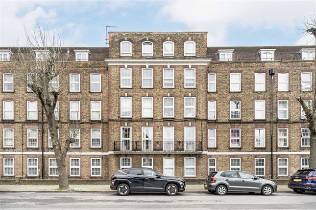 Thumbnail Flat for sale in George Row, London