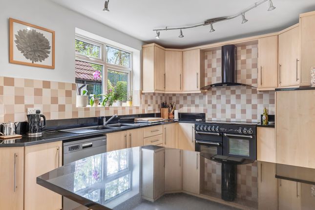 Cote House Windermere Avenue, Ilkley photo 4