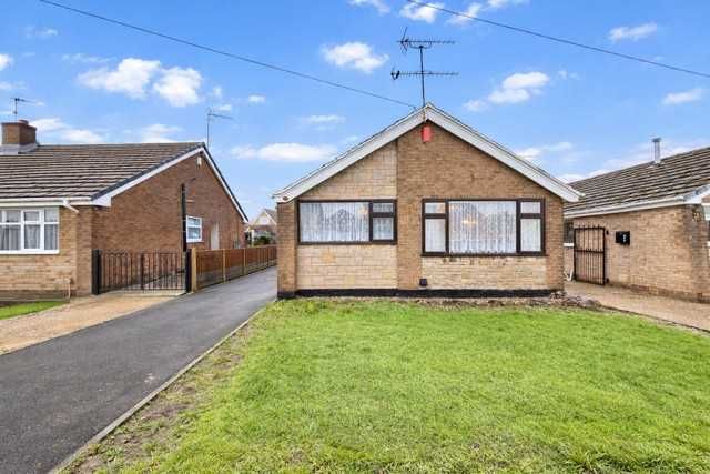 3-bed bungalow on 18, Belmont Road, Kirkby In Ashfield, £229,995