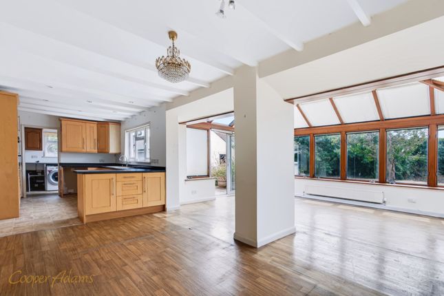 32 Seafield Road, Littlehampton photo 3