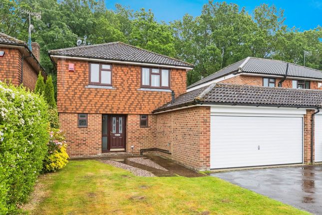 Thumbnail Detached house for sale in Lashmere, Copthorne, Crawley