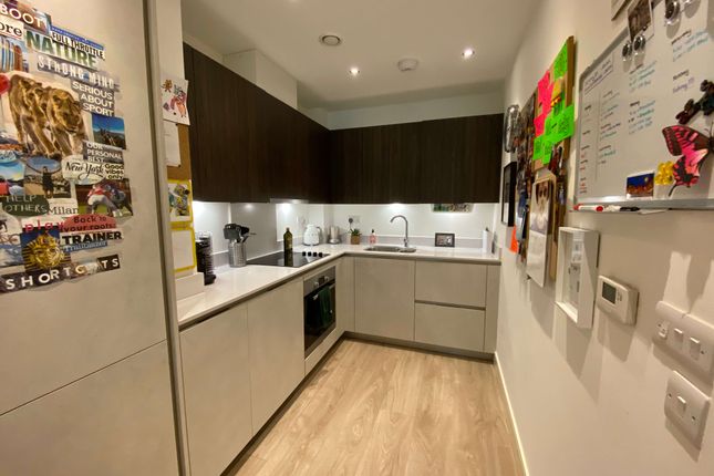 Longfield Avenue, London photo 2