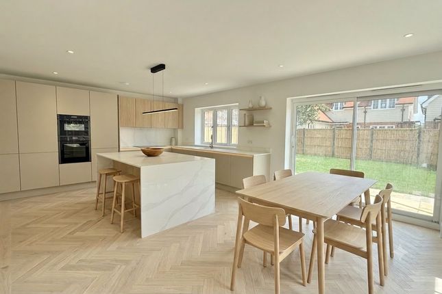 2b Highfield Road, RINGWOOD photo 4