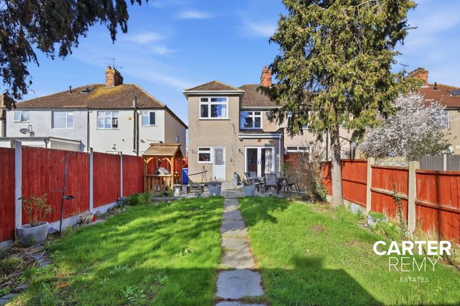 12, Balfour Road, Grays photo 4
