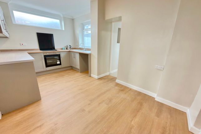 1 Sherbourne Road, Pontypool photo 3
