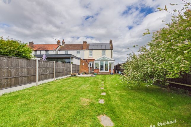 94 Mandeville Road, Aylesbury photo 3