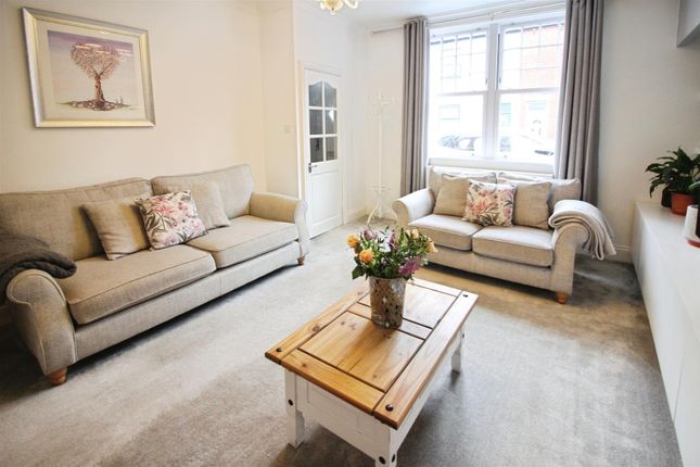 11, Strawberry Avenue, Leeds photo 4