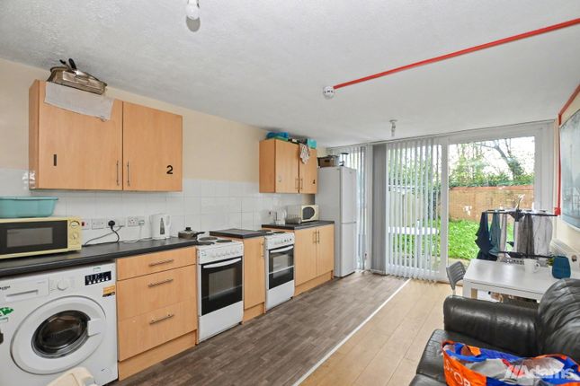 33, Handforth Lane, Runcorn photo 2