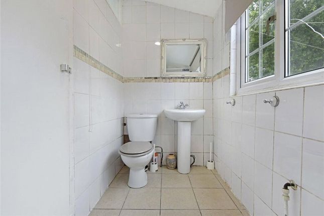 End terrace house for sale in Worcester Road, London
