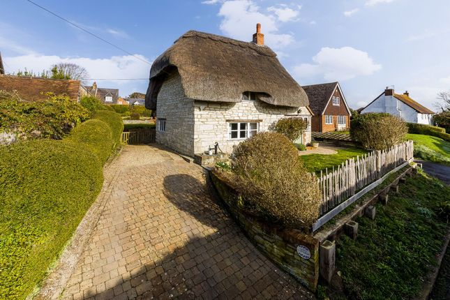 2-bed house on Well Cottage Stream Road, Didcot, £700,000