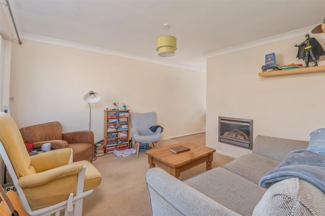 64, Wards Crescent, Bodicote photo 4
